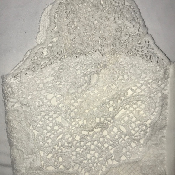 white crop top - Picture 3 of 3